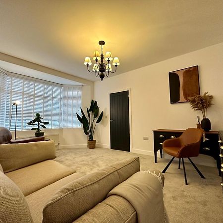 Clover Lodge Portsmouth Luxury Home With Off Road Free Parking Exterior photo